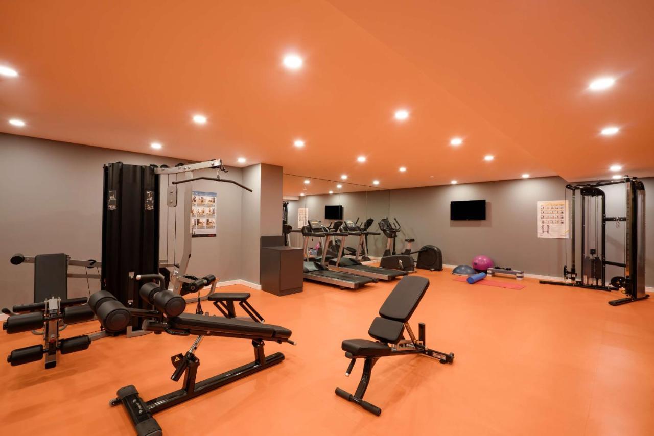 Park Inn by Radisson Istanbul Atasehir Bagian luar foto