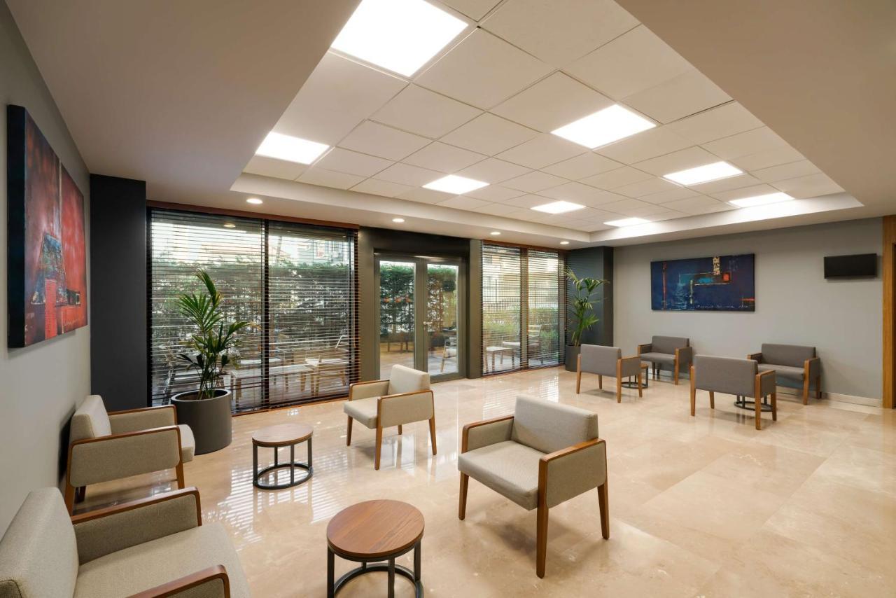 Park Inn by Radisson Istanbul Atasehir Bagian luar foto