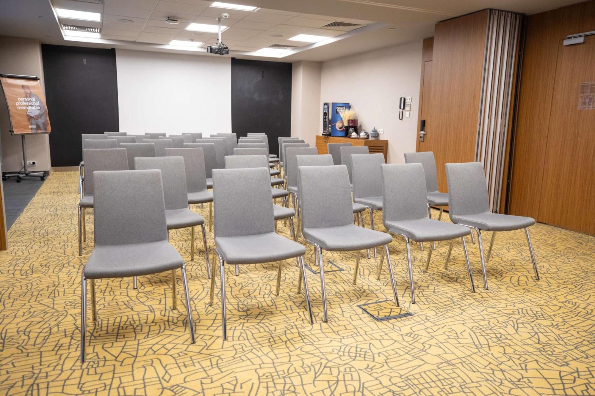 Park Inn by Radisson Istanbul Atasehir Bagian luar foto