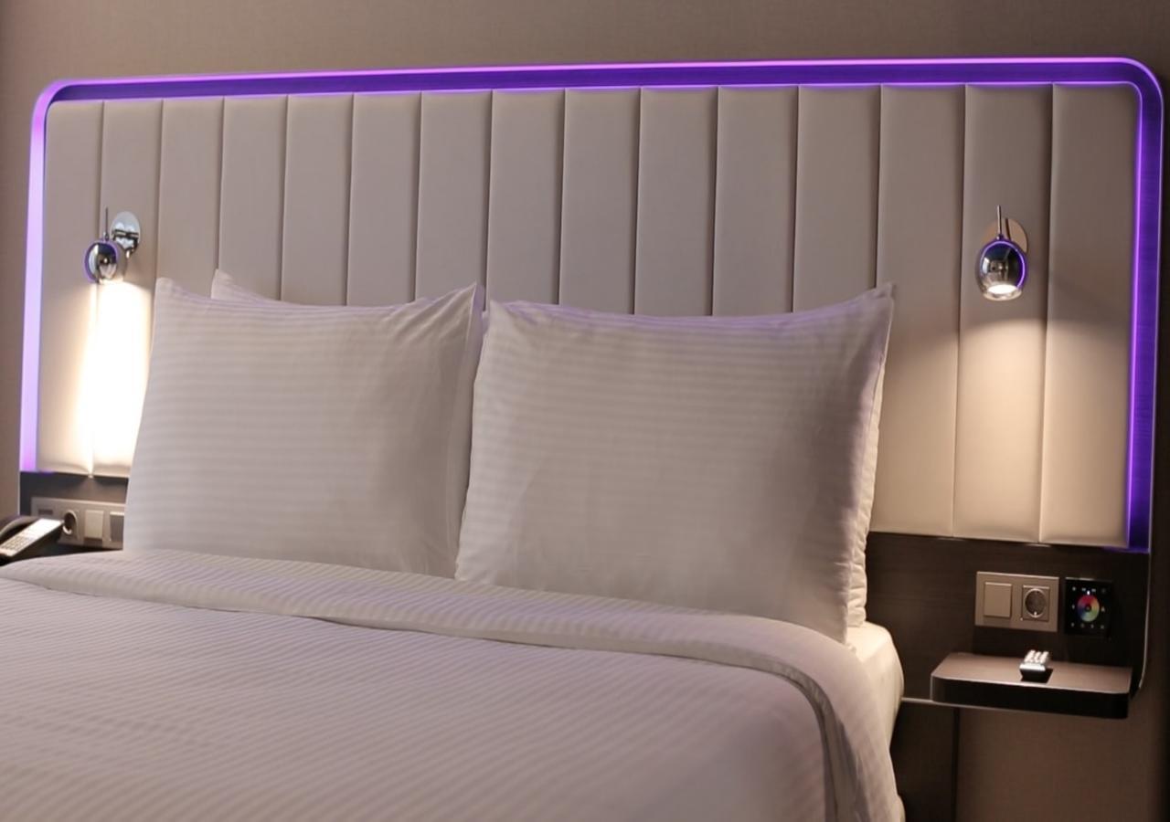 Park Inn by Radisson Istanbul Atasehir Bagian luar foto
